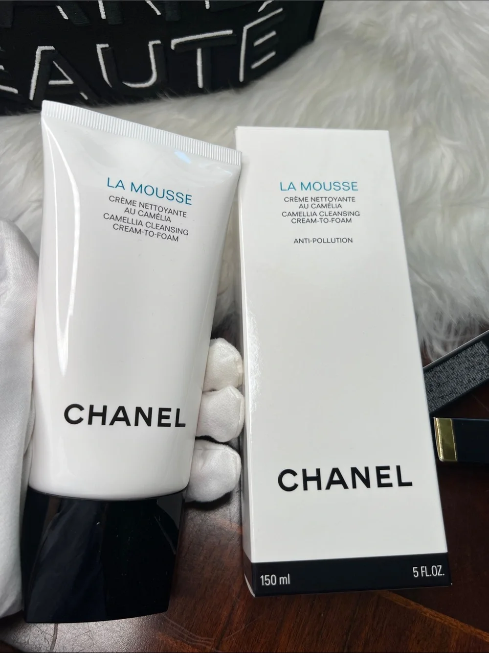 CHANEL BEAUTY Set: La Mousse, Volume Mascara &Rouge Coco Baume With Cosmetic Bag
